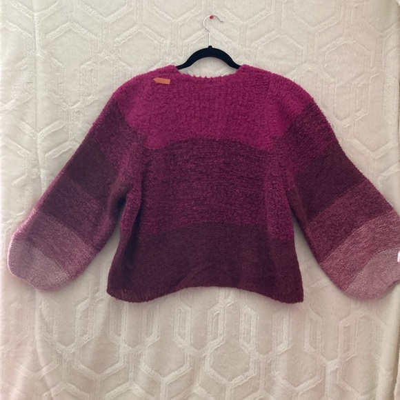 GUC F.P Oversized Sweater - Picture 6 of 11